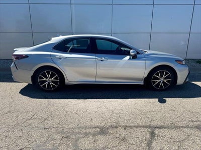 2024 Toyota Camry SE AWD