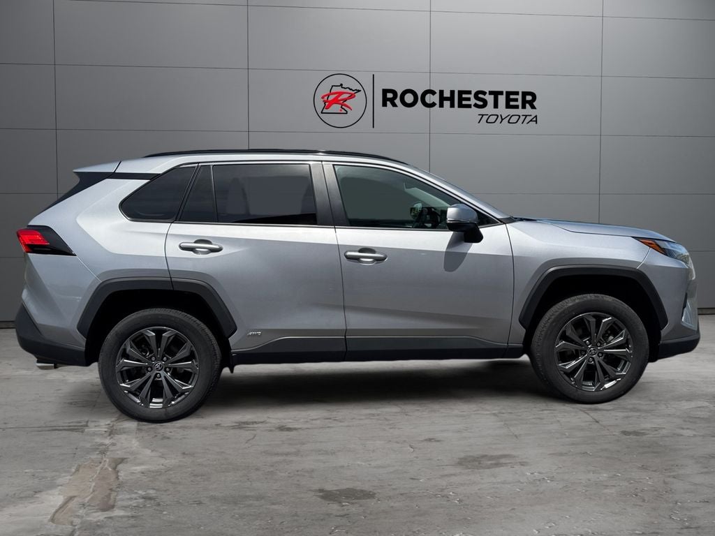2022 Toyota RAV4 Hybrid XLE Premium AWD