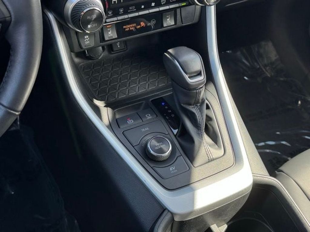 2022 Toyota RAV4 Hybrid XLE Premium AWD