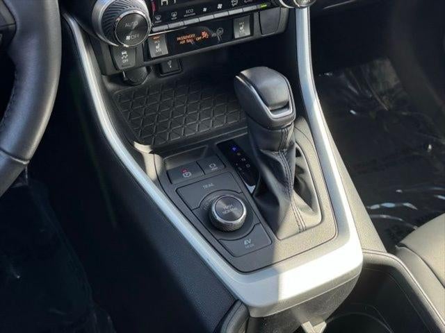 2022 Toyota RAV4 Hybrid XLE Premium AWD