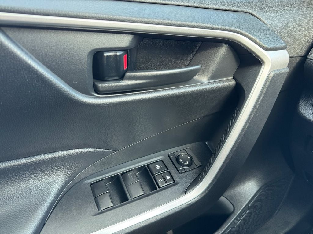2020 Toyota RAV4 Hybrid LE AWD