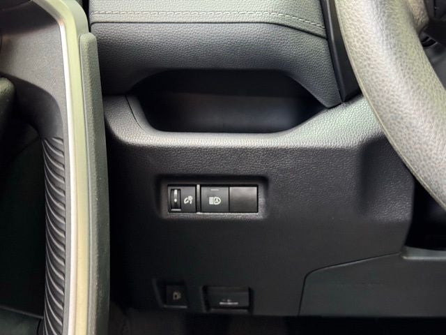 2025 Toyota RAV4 Hybrid XLE AWD