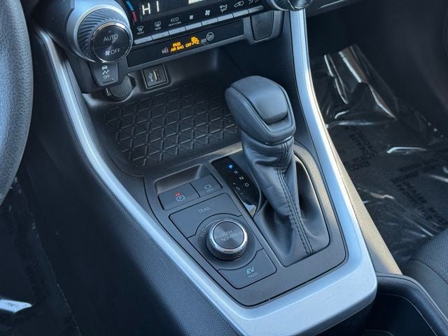 2025 Toyota RAV4 Hybrid XLE AWD