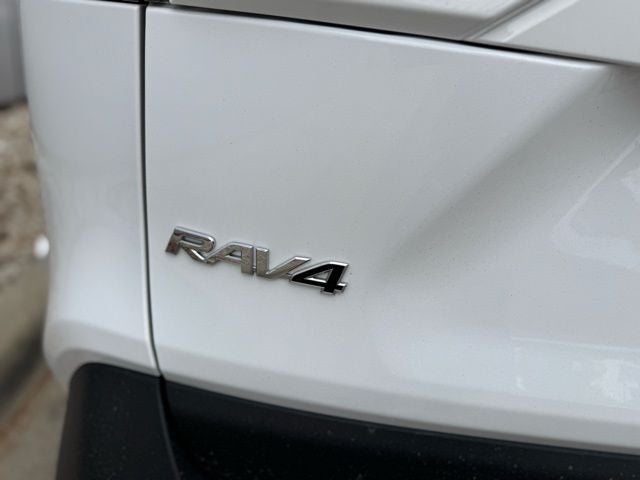 2025 Toyota RAV4 Hybrid XLE AWD