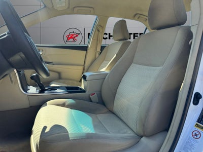 2016 Toyota Camry LE FWD