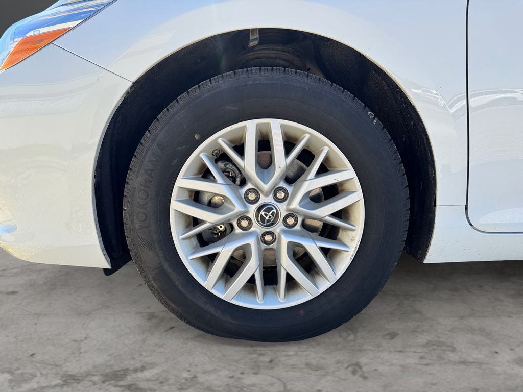 2016 Toyota Camry LE FWD