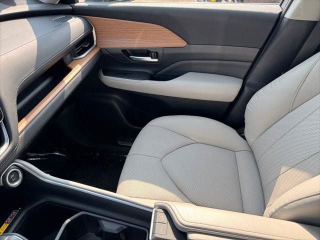 2025 Toyota Grand Highlander Platinum AWD