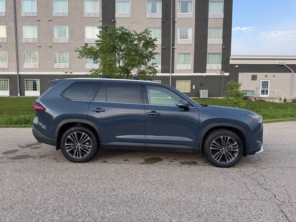 2025 Toyota Grand Highlander Hybrid MAX Platinum AWD