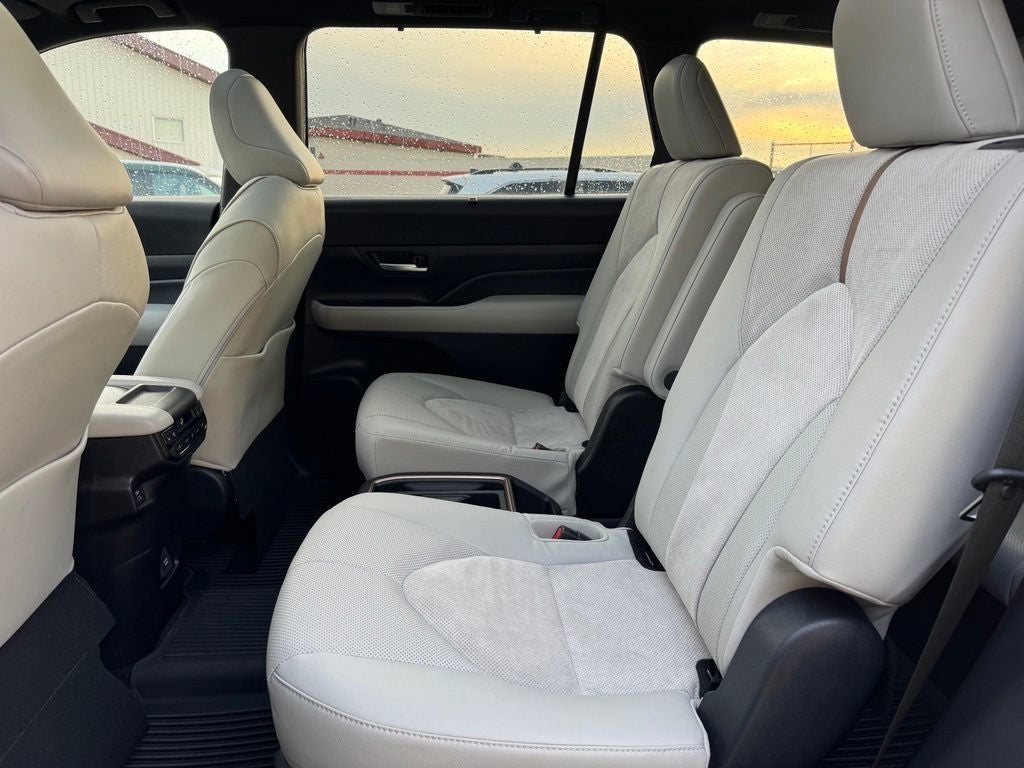 2025 Toyota Grand Highlander Hybrid MAX Platinum AWD