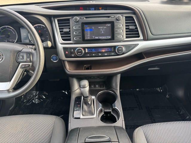 2017 Toyota Highlander Hybrid LE AWD