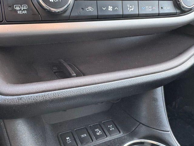 2014 Toyota Highlander LE Plus V6 AWD