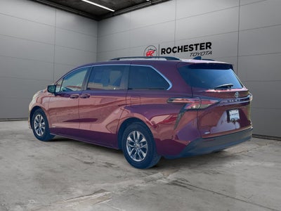 2021 Toyota Sienna LE 8 Passenger