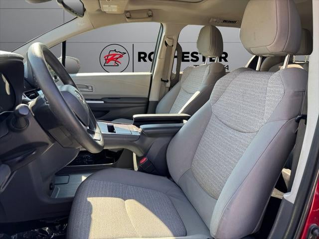 2021 Toyota Sienna LE 8 Passenger
