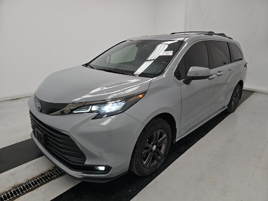 2024 Toyota Sienna Woodland Edition 7 Passenger