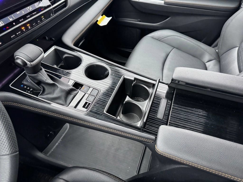 2026 Toyota Sienna Woodland Edition 7 Passenger