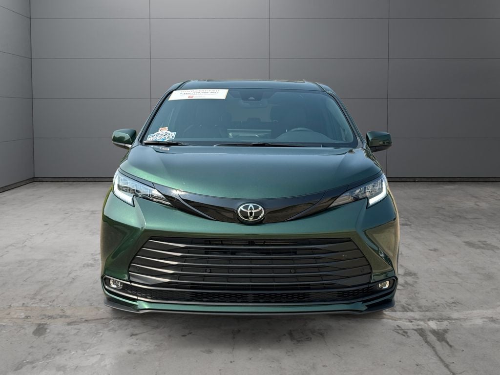 2026 Toyota Sienna Woodland Edition 7 Passenger