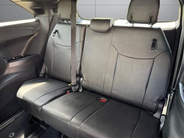 2025 Toyota Sienna Woodland Edition 7 Passenger