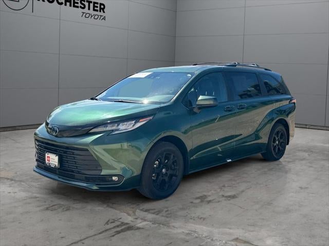 2025 Toyota Sienna Woodland Edition 7 Passenger