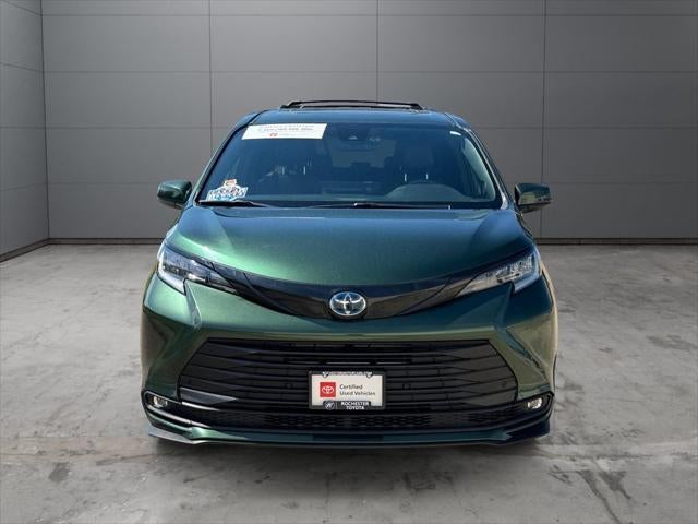 2025 Toyota Sienna Woodland Edition 7 Passenger
