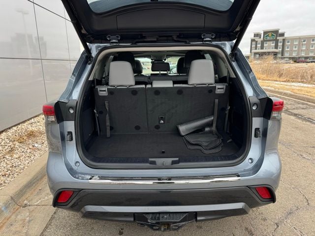 2021 Toyota Highlander Hybrid Limited AWD