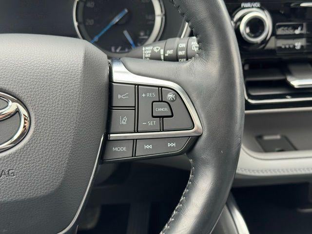 2021 Toyota Highlander Hybrid Limited AWD