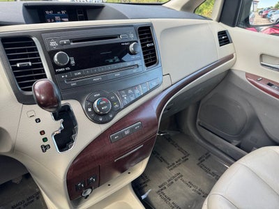 2012 Toyota Sienna XLE 7 Passenger