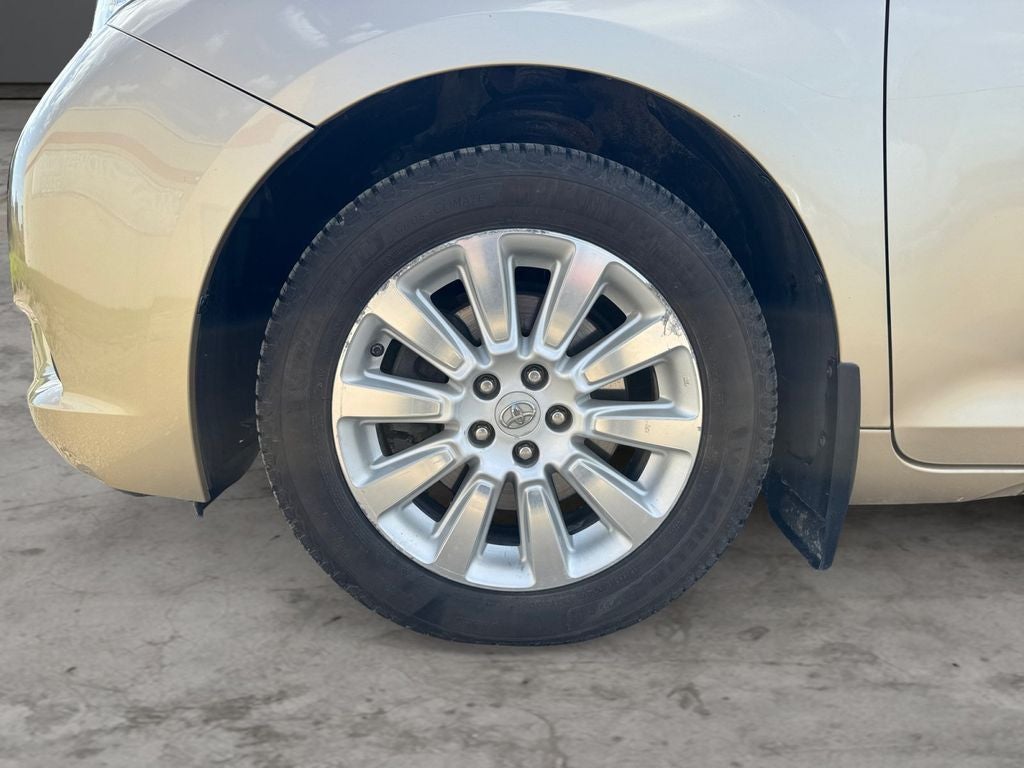 2012 Toyota Sienna XLE 7 Passenger