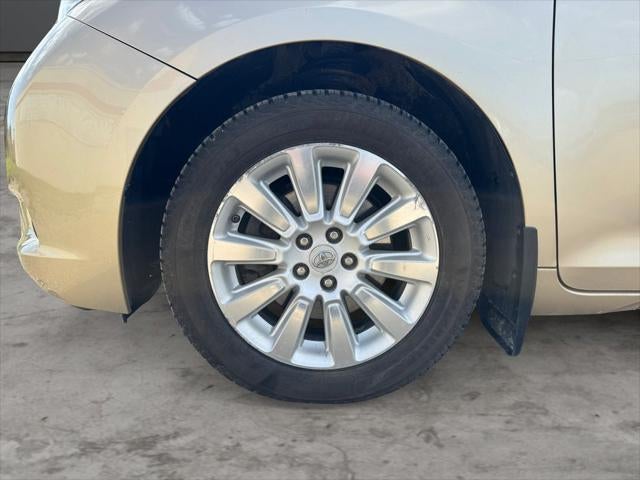 2012 Toyota Sienna XLE 7 Passenger