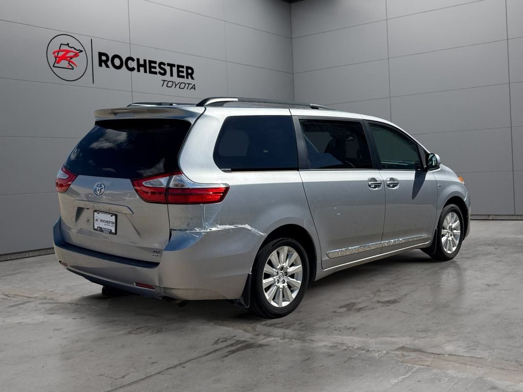 2016 Toyota Sienna XLE 7 Passenger