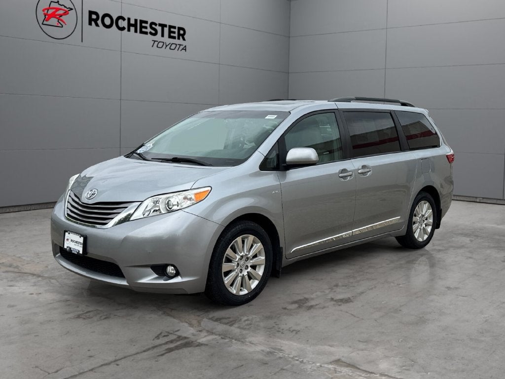 2016 Toyota Sienna XLE 7 Passenger