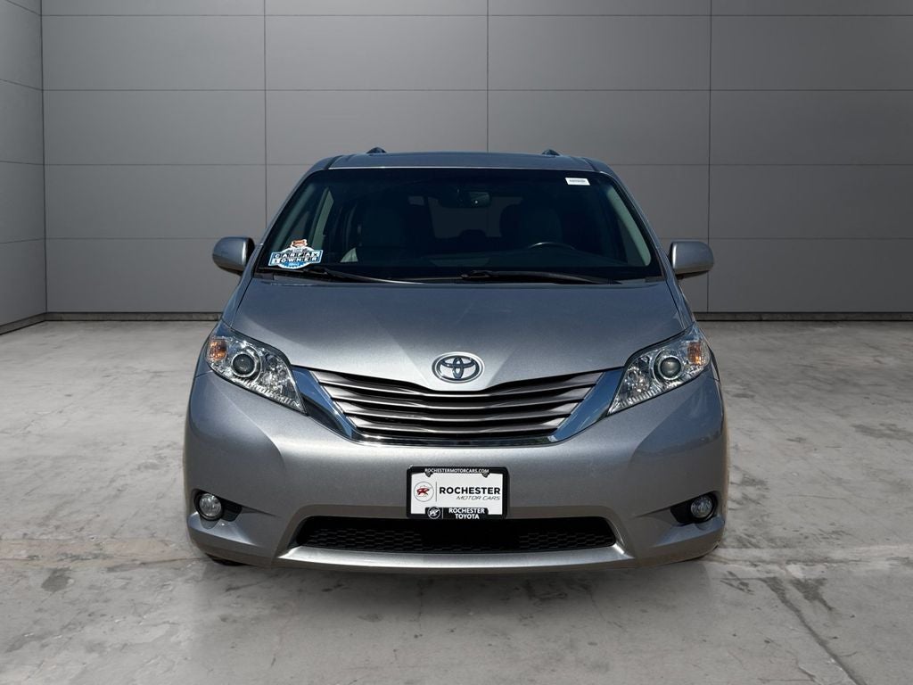 2016 Toyota Sienna XLE 7 Passenger