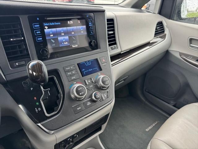 2016 Toyota Sienna XLE 7 Passenger