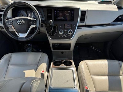 2016 Toyota Sienna XLE 7 Passenger