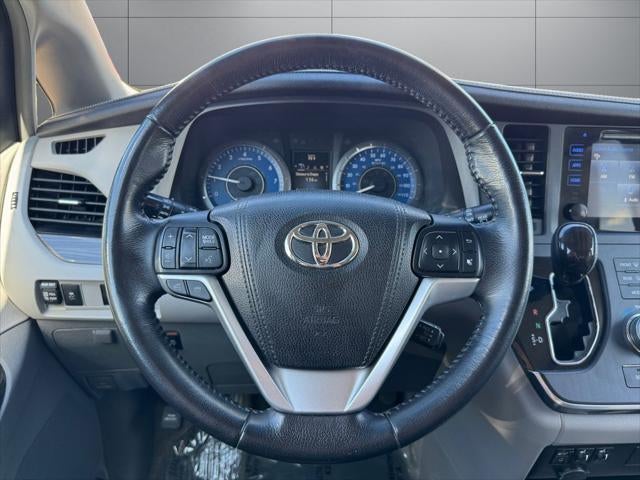 2016 Toyota Sienna XLE 7 Passenger