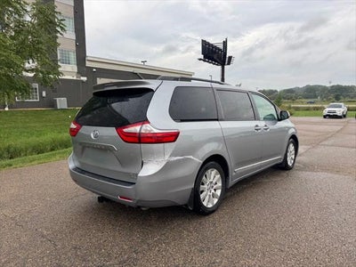2016 Toyota Sienna XLE 7 Passenger