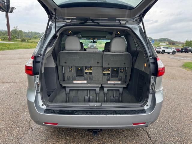 2016 Toyota Sienna XLE 7 Passenger
