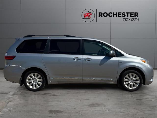 2016 Toyota Sienna XLE 7 Passenger