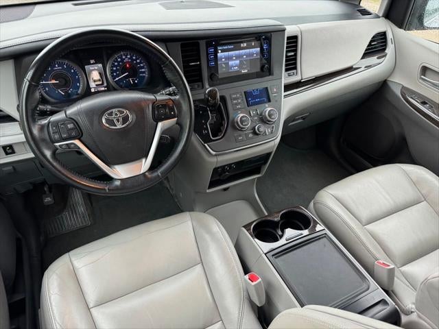2016 Toyota Sienna XLE 7 Passenger
