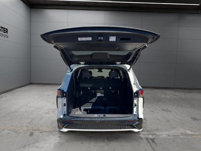 2021 Toyota Sienna XSE 7 Passenger