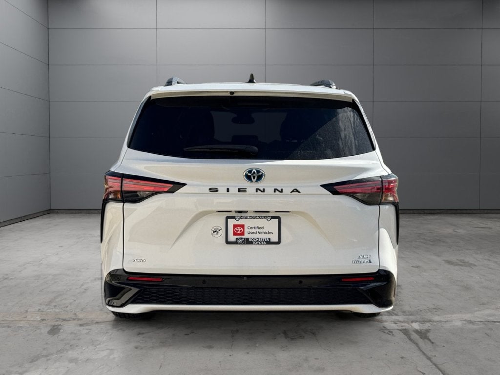 2021 Toyota Sienna XSE 7 Passenger