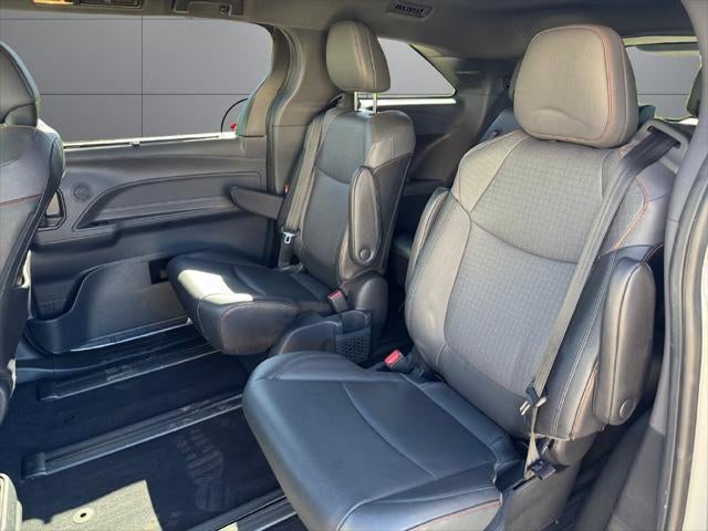 2021 Toyota Sienna XSE 7 Passenger
