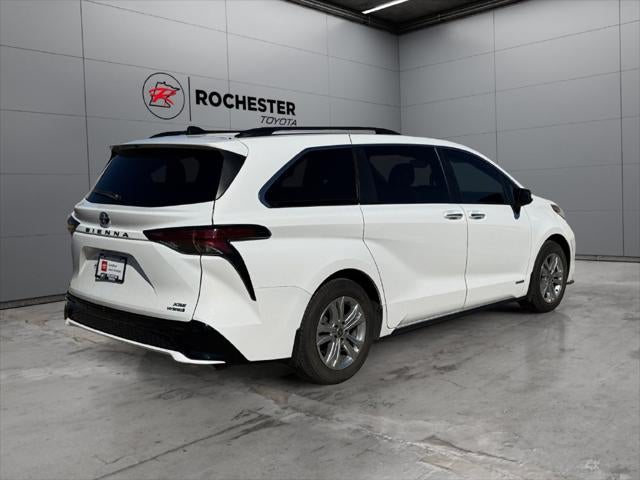 2021 Toyota Sienna XSE 7 Passenger