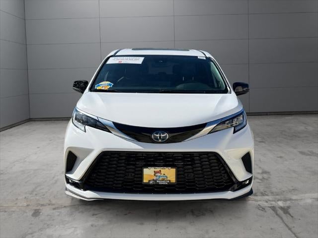 2021 Toyota Sienna XSE 7 Passenger