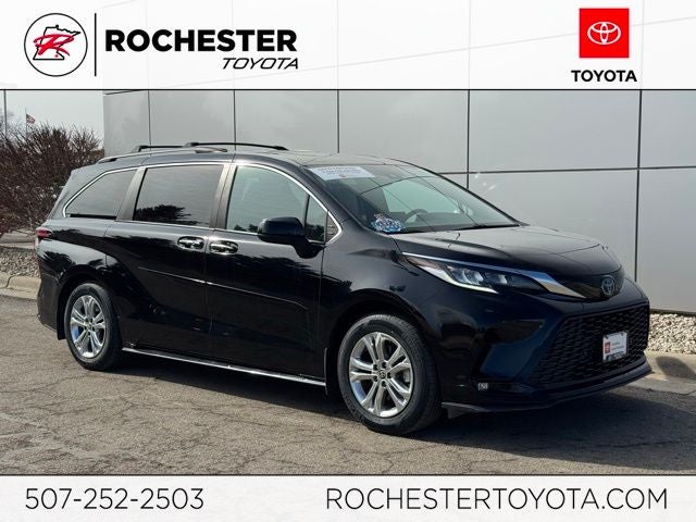 2022 Toyota Sienna XSE 7 Passenger