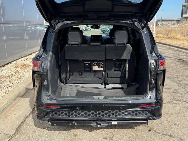 2022 Toyota Sienna XSE 7 Passenger