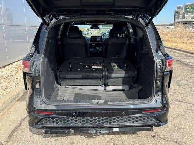 2022 Toyota Sienna XSE 7 Passenger