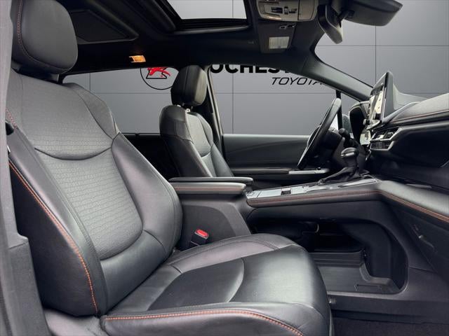 2022 Toyota Sienna XSE 7 Passenger