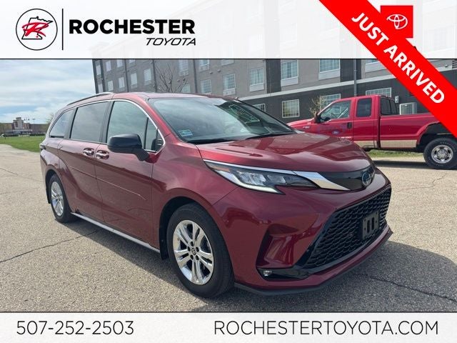 2022 Toyota Sienna XSE 7 Passenger
