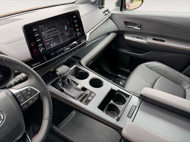 2022 Toyota Sienna XSE 7 Passenger