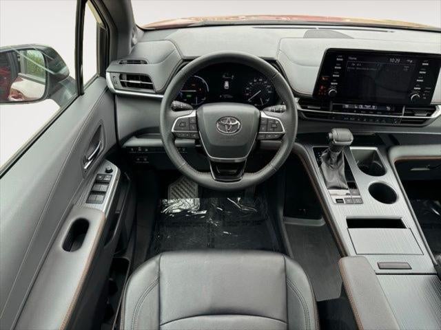 2022 Toyota Sienna XSE 7 Passenger